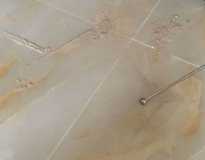 罗甸瓷砖空鼓维修公司分享粘合剂选择不当在瓷砖铺贴过程中可能导致以下问题